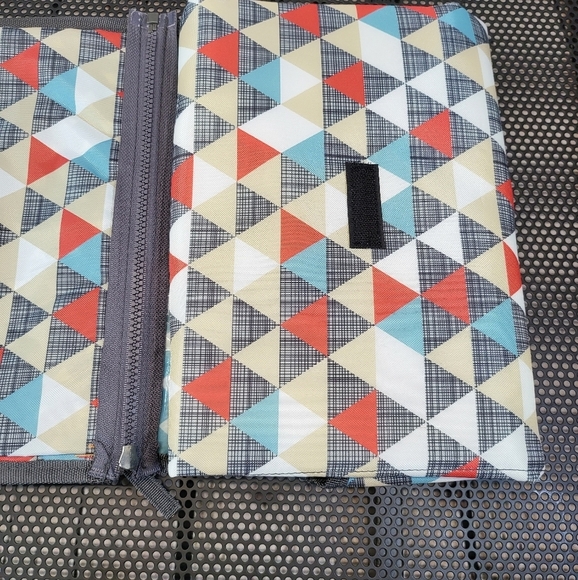 Axios Diaper Changing Station - Picture 5 of 7